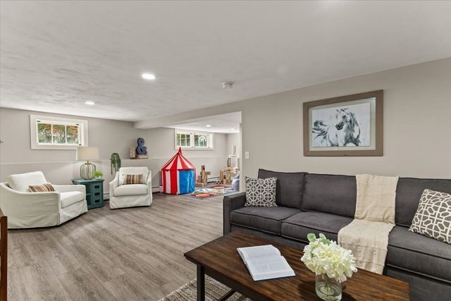90 Silver St, Randolph, MA 02368