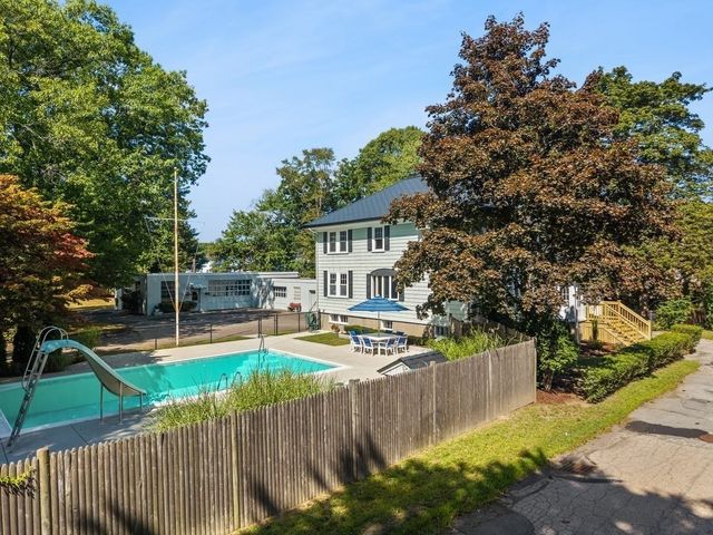 90 Silver St, Randolph, MA 02368
