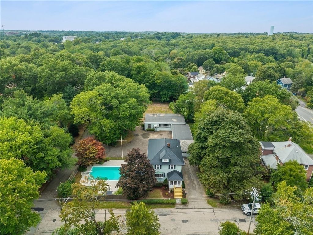 90 Silver St, Randolph, MA 02368