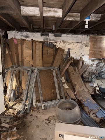 422 North Brooksvale Road, Cheshire, CT 06410