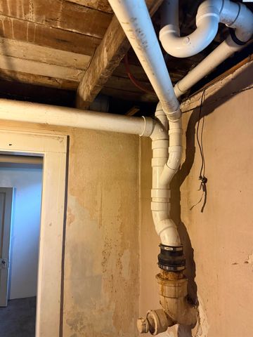 1107 W Yakima Street, Pasco, WA 99301