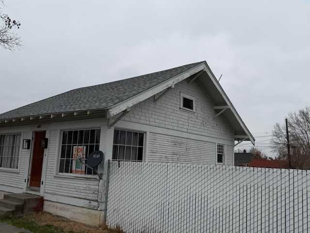 1107 W Yakima Street, Pasco, WA 99301