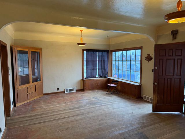 1107 W Yakima Street, Pasco, WA 99301