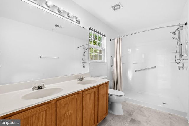 2004 CHITA CT, Temple Hills, MD 20748