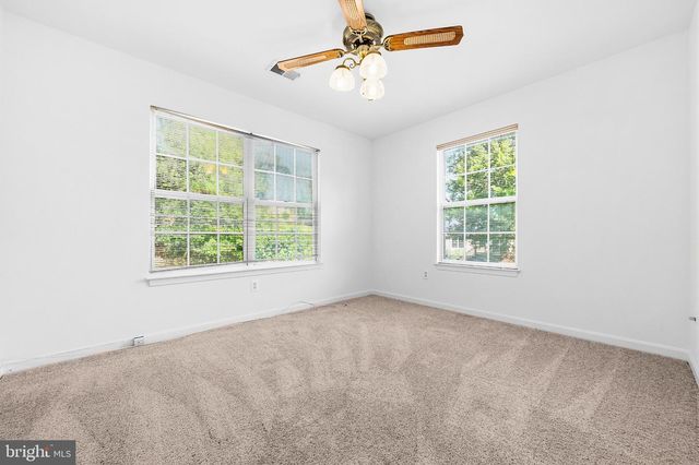 2004 CHITA CT, Temple Hills, MD 20748