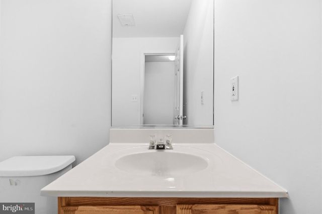 2004 CHITA CT, Temple Hills, MD 20748