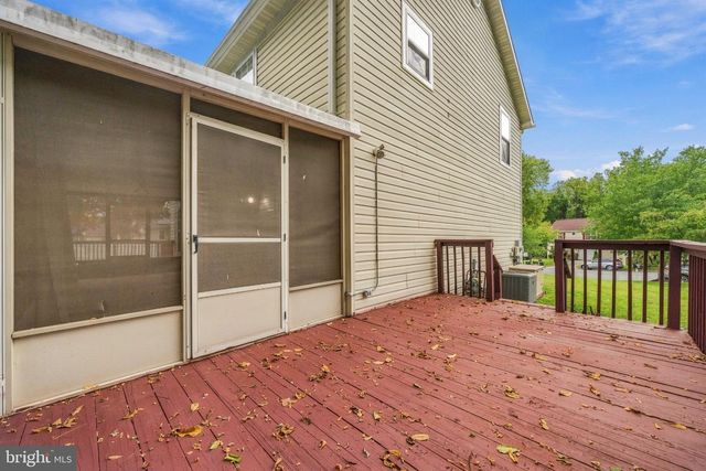 2004 CHITA CT, Temple Hills, MD 20748