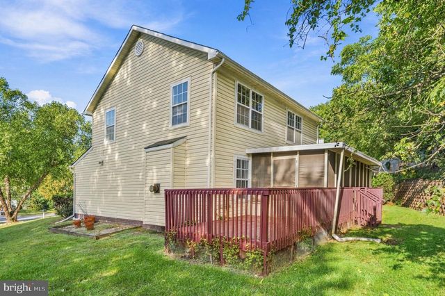 2004 CHITA CT, Temple Hills, MD 20748