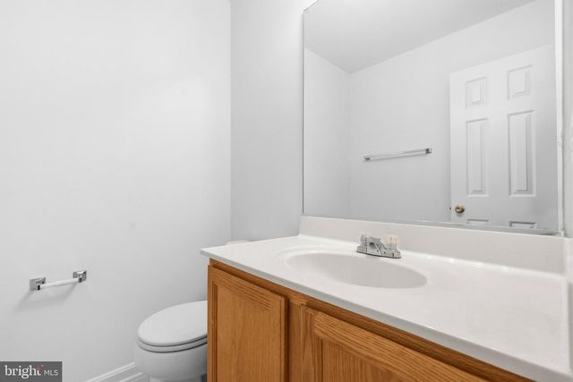 2004 CHITA CT, Temple Hills, MD 20748
