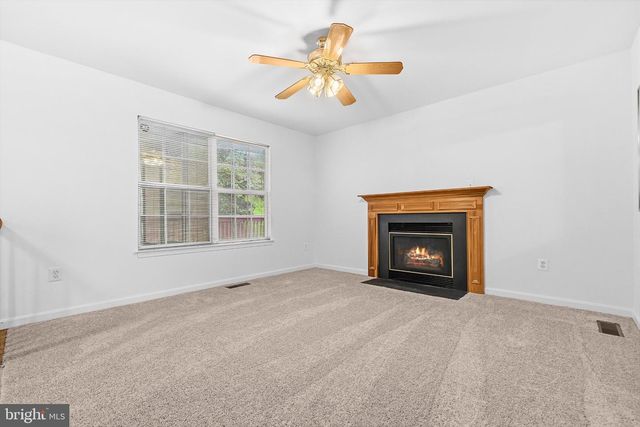 2004 CHITA CT, Temple Hills, MD 20748
