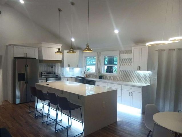 5600 Sycamore Road, Buford, GA 30518