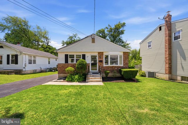 905 AMOSLAND RD, Morton, PA 19070