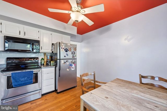 905 AMOSLAND RD, Morton, PA 19070