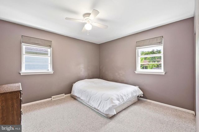 905 AMOSLAND RD, Morton, PA 19070