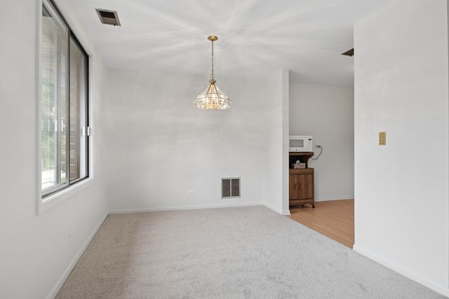 456 Raintree Court 2C, Glen Ellyn, IL 60137
