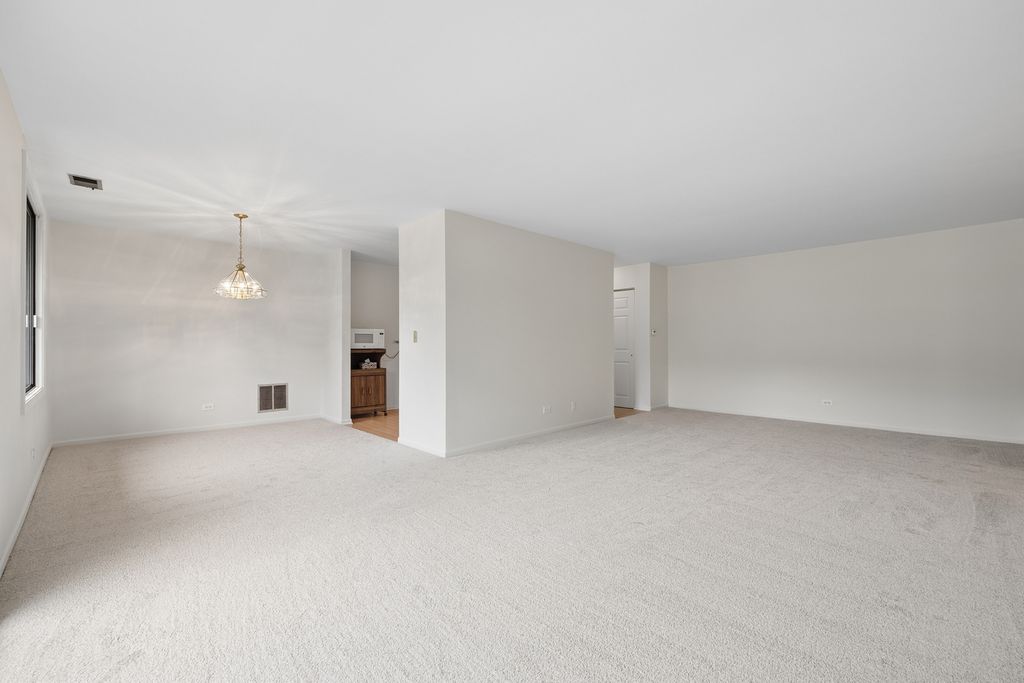 456 Raintree Court 2C, Glen Ellyn, IL 60137 — photo 3