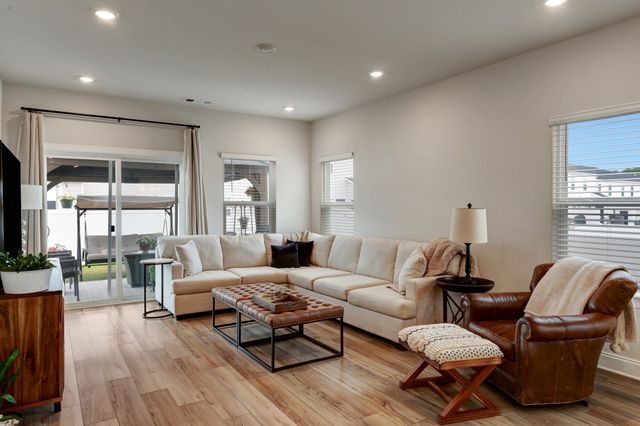 4325 Skyridge Dr, Nashville, TN 37207