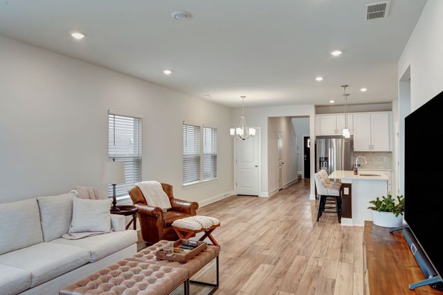 4325 Skyridge Dr, Nashville, TN 37207