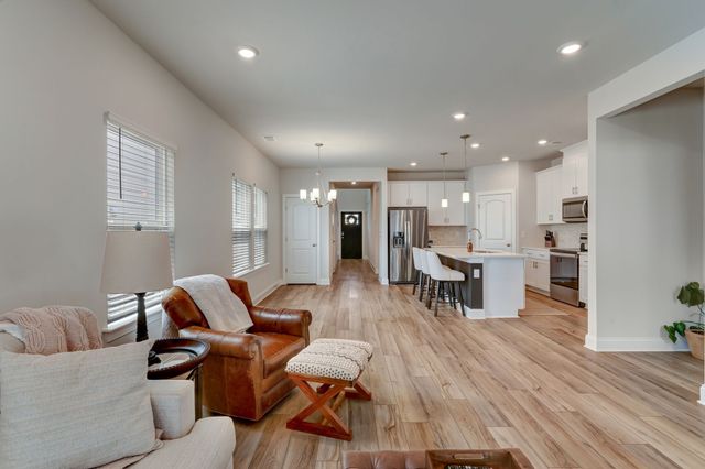 4325 Skyridge Dr, Nashville, TN 37207