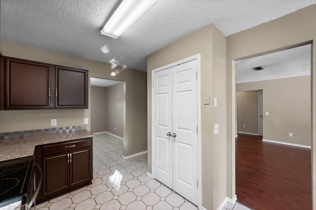 6716 Lyndale Drive, Watauga, TX 76148