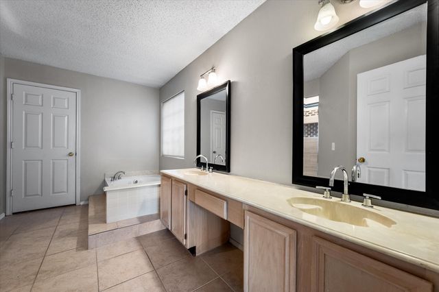 6716 Lyndale Drive, Watauga, TX 76148