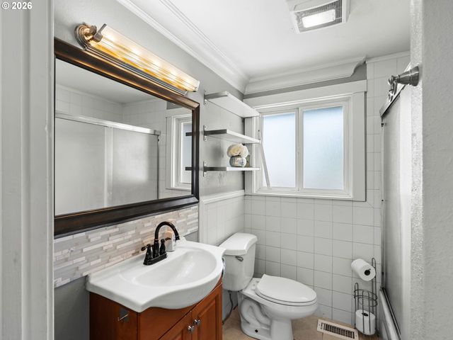 8507 Se 89TH Ave, Portland, OR 97266