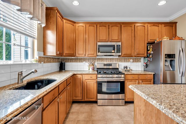 4 Rutgers Way, Freehold, NJ 07728