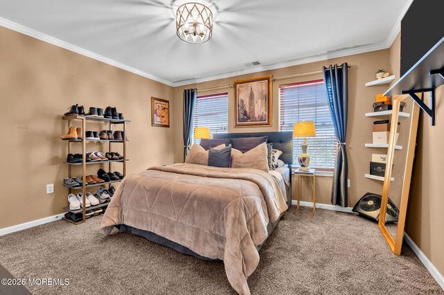 4 Rutgers Way, Freehold, NJ 07728