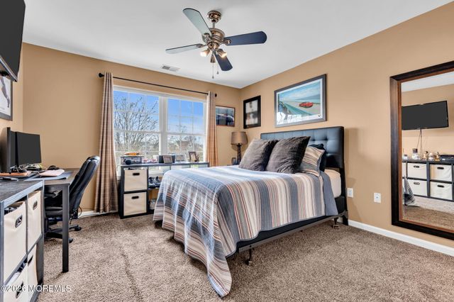 4 Rutgers Way, Freehold, NJ 07728