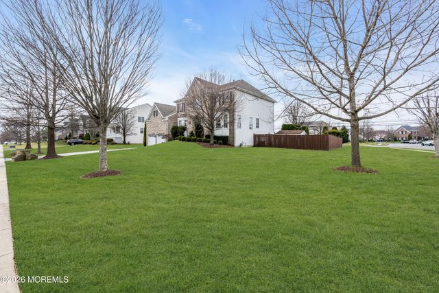 4 Rutgers Way, Freehold, NJ 07728