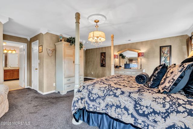 4 Rutgers Way, Freehold, NJ 07728