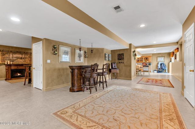 4 Rutgers Way, Freehold, NJ 07728