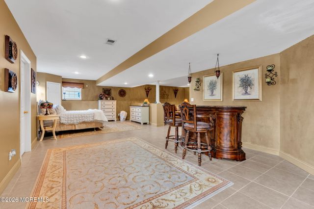 4 Rutgers Way, Freehold, NJ 07728