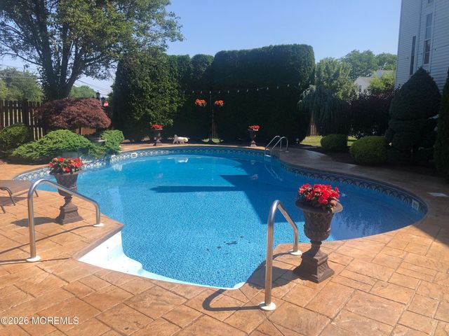 4 Rutgers Way, Freehold, NJ 07728