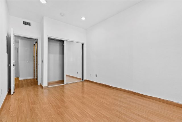 16940 Chatsworth 208, Granada Hills, CA 91344