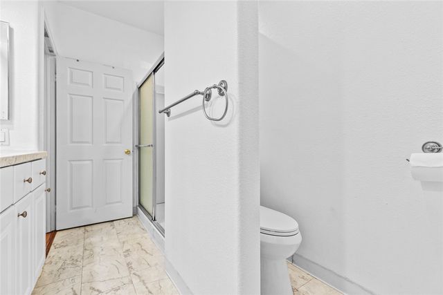 16940 Chatsworth 208, Granada Hills, CA 91344