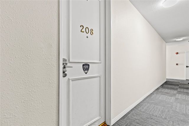 16940 Chatsworth 208, Granada Hills, CA 91344