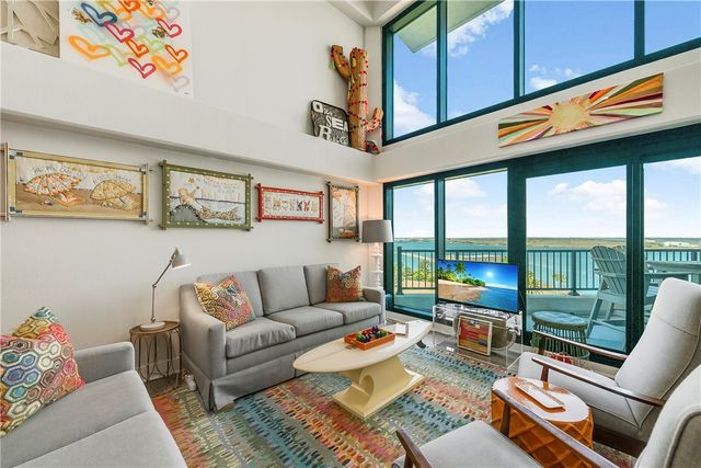 1000 N Station 613, Port Aransas, TX 78373