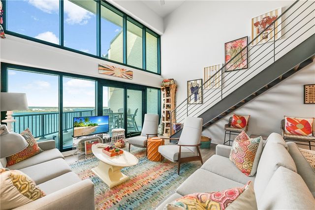 1000 N Station 613, Port Aransas, TX 78373