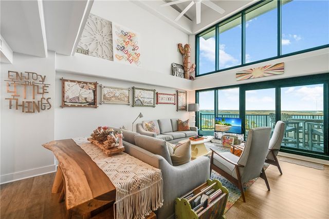 1000 N Station 613, Port Aransas, TX 78373