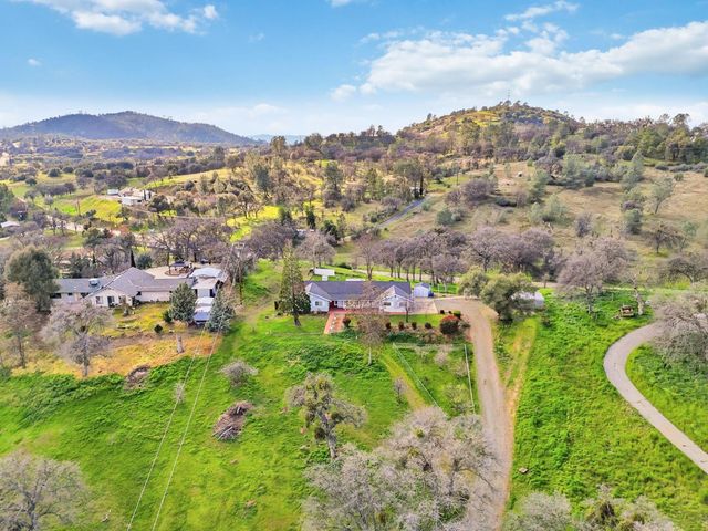 35208 Dollar Court, Coarsegold, CA 93614