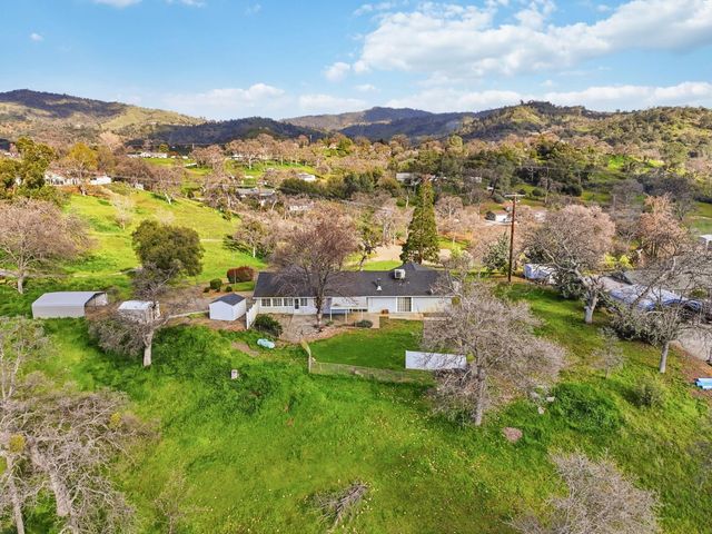 35208 Dollar Court, Coarsegold, CA 93614