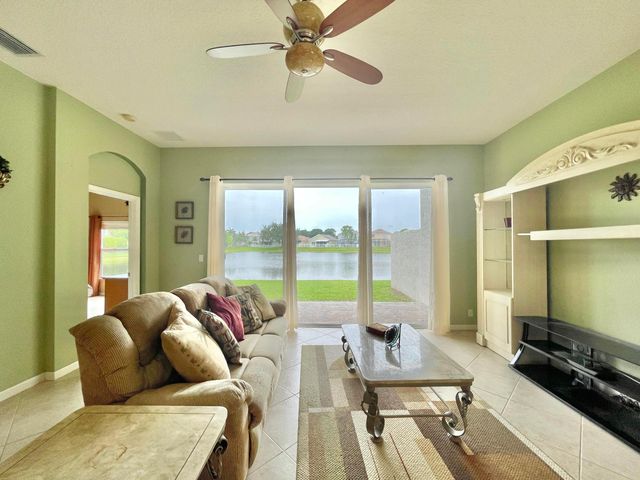 137 Canterbury Place, Royal Palm Beach, FL 33414