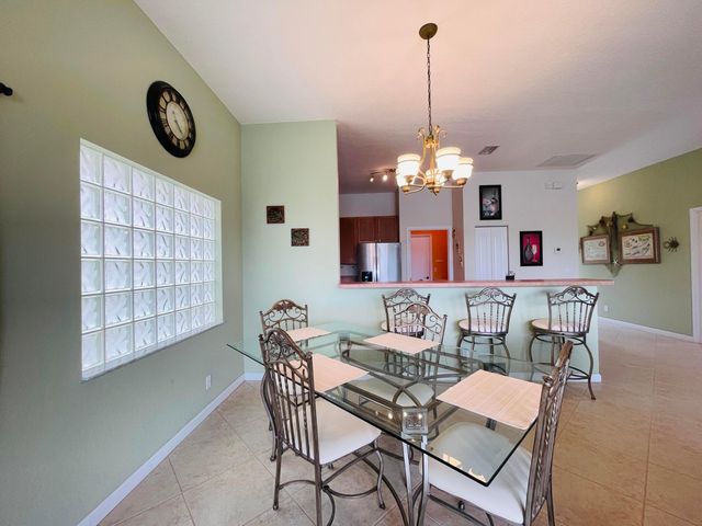 137 Canterbury Place, Royal Palm Beach, FL 33414