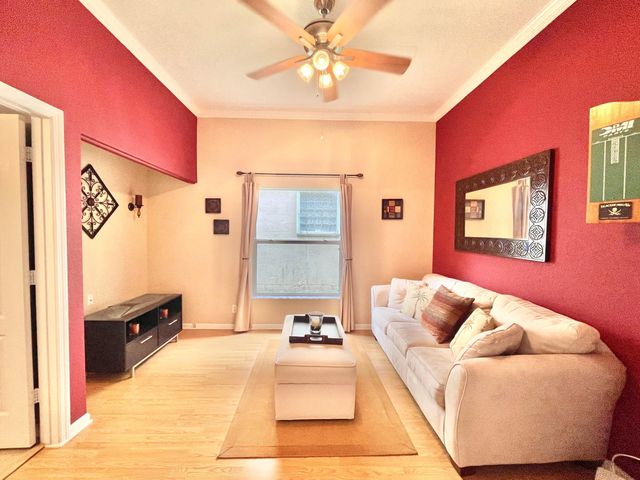 137 Canterbury Place, Royal Palm Beach, FL 33414