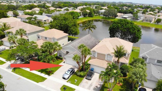 137 Canterbury Place, Royal Palm Beach, FL 33414