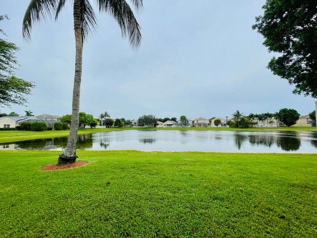 137 Canterbury Place, Royal Palm Beach, FL 33414
