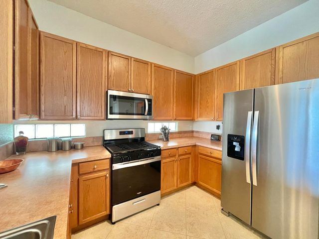 137 Canterbury Place, Royal Palm Beach, FL 33414