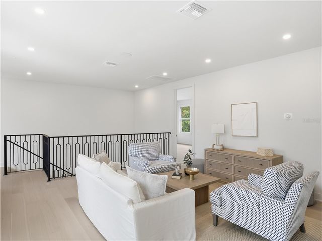 1836 WHITEHALL DRIVE, Winter Park, FL 32789