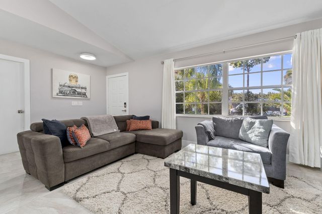 2471 SE Leithgow Street, Port St. Lucie, Port St Lucie, FL 34952